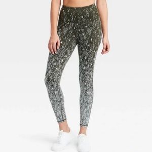 Women's Premium Simplicity High-Waisted Textured 7/8 Leggings - All in Motion.